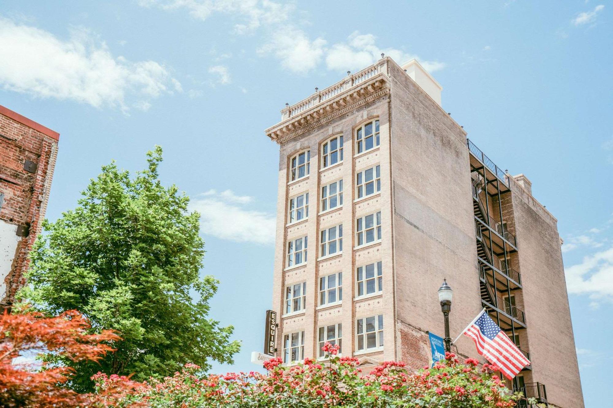 The Esquire Downtown Gastonia, Ascend Collection Hotel