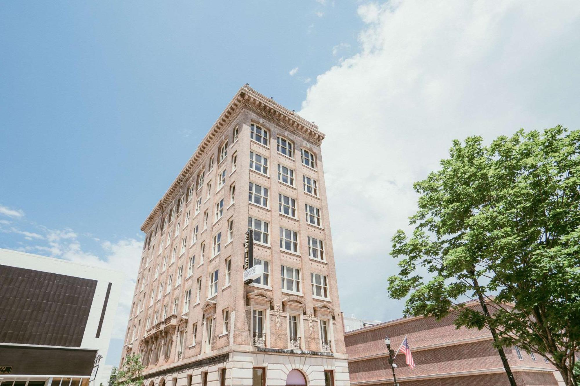 The Esquire Downtown Gastonia, Ascend Collection 3* Gastonia